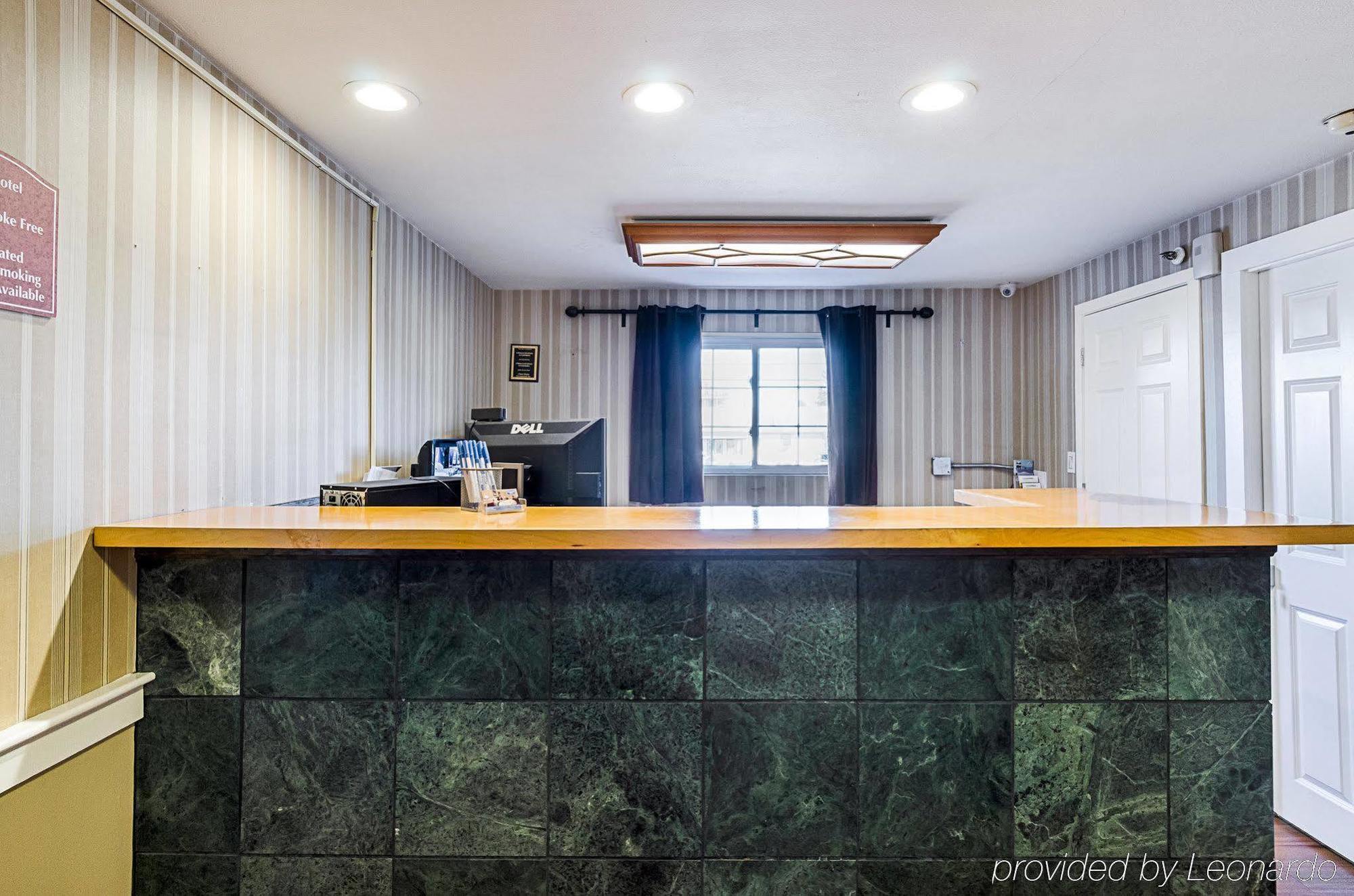 Rodeway Inn Logan International Airport Revere Exterior foto